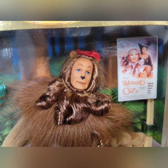 1996 Ken as the Cowardly Lion The Wizard of Oz Barbie #16573 Collectors Edition - Picture 2 of 9